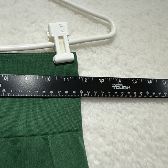 Fabletics Green Leggings Capri Length Ruched Size XS? - Picture 7 of 10